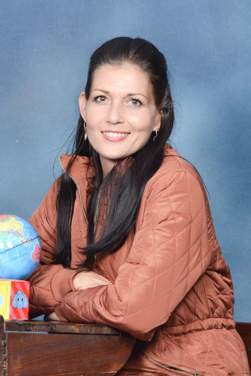 Ms I. du Plessis